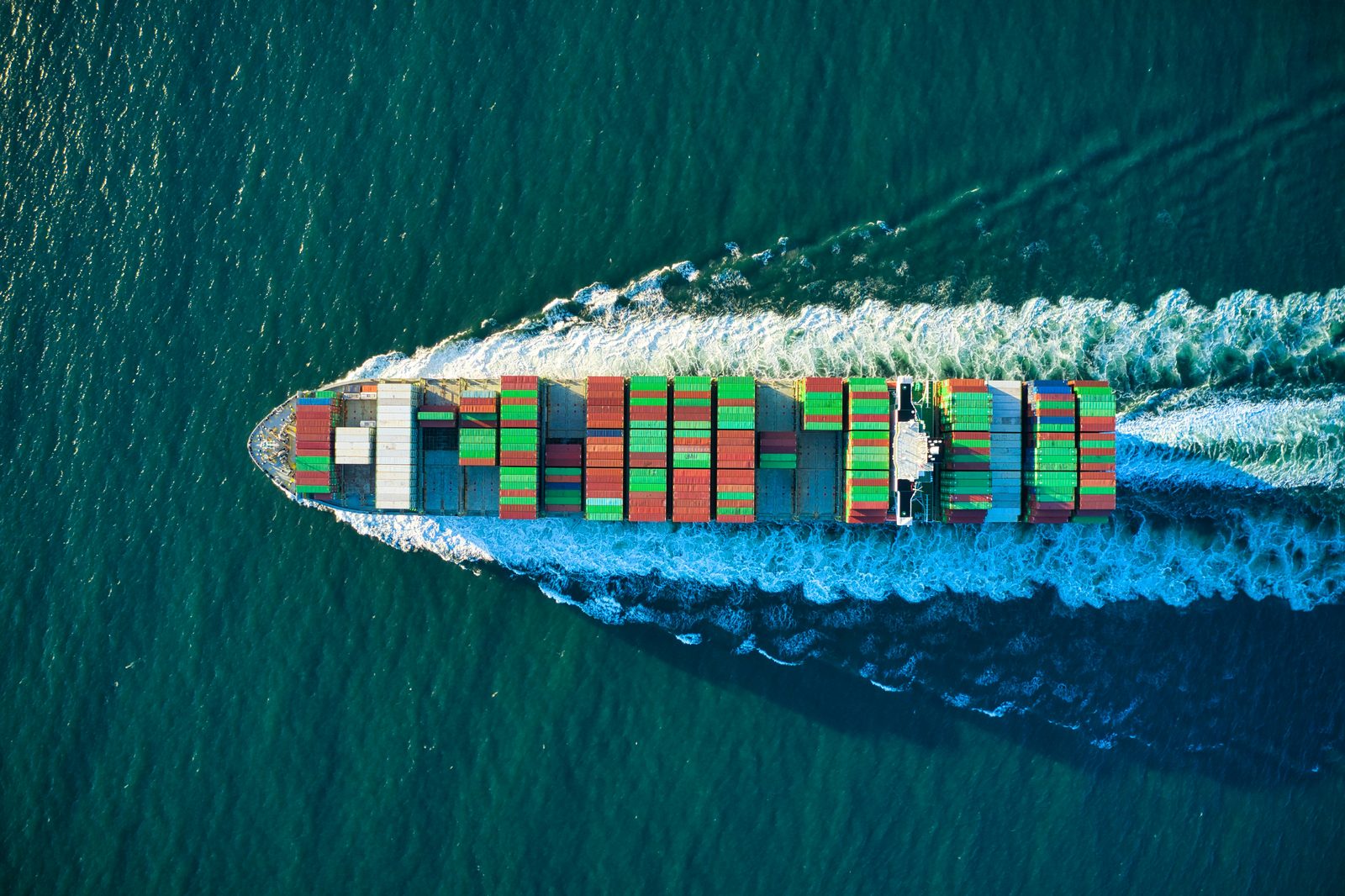 Renewable methanol for shipping